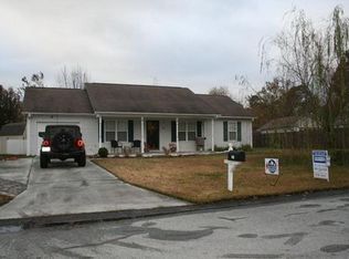 221 Barrow St, Castle Hayne, NC 28429