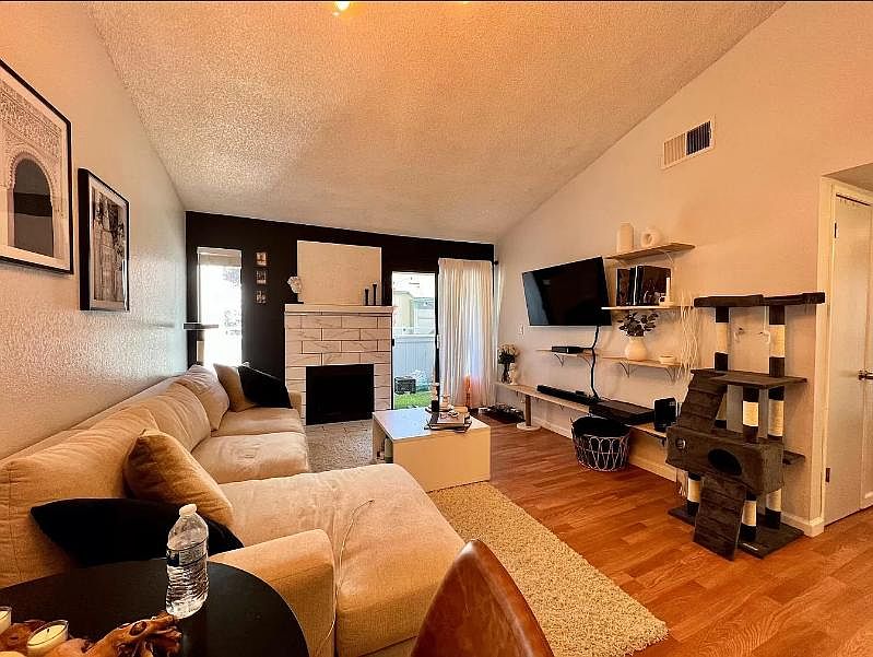 1st image of 250 Del Verde Cir Unit 6