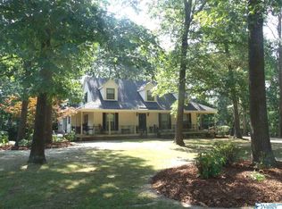 2038 Hickory Trl NE, Arab, AL 35016