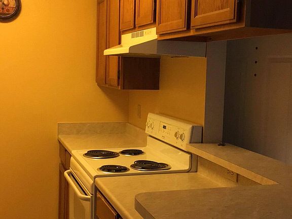 Kitchen, electric range