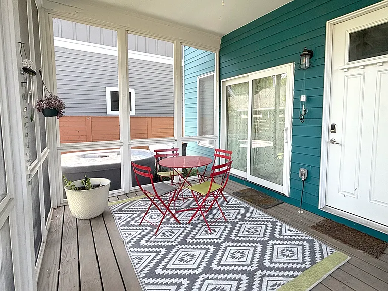 967 Dorman St — Photo 15