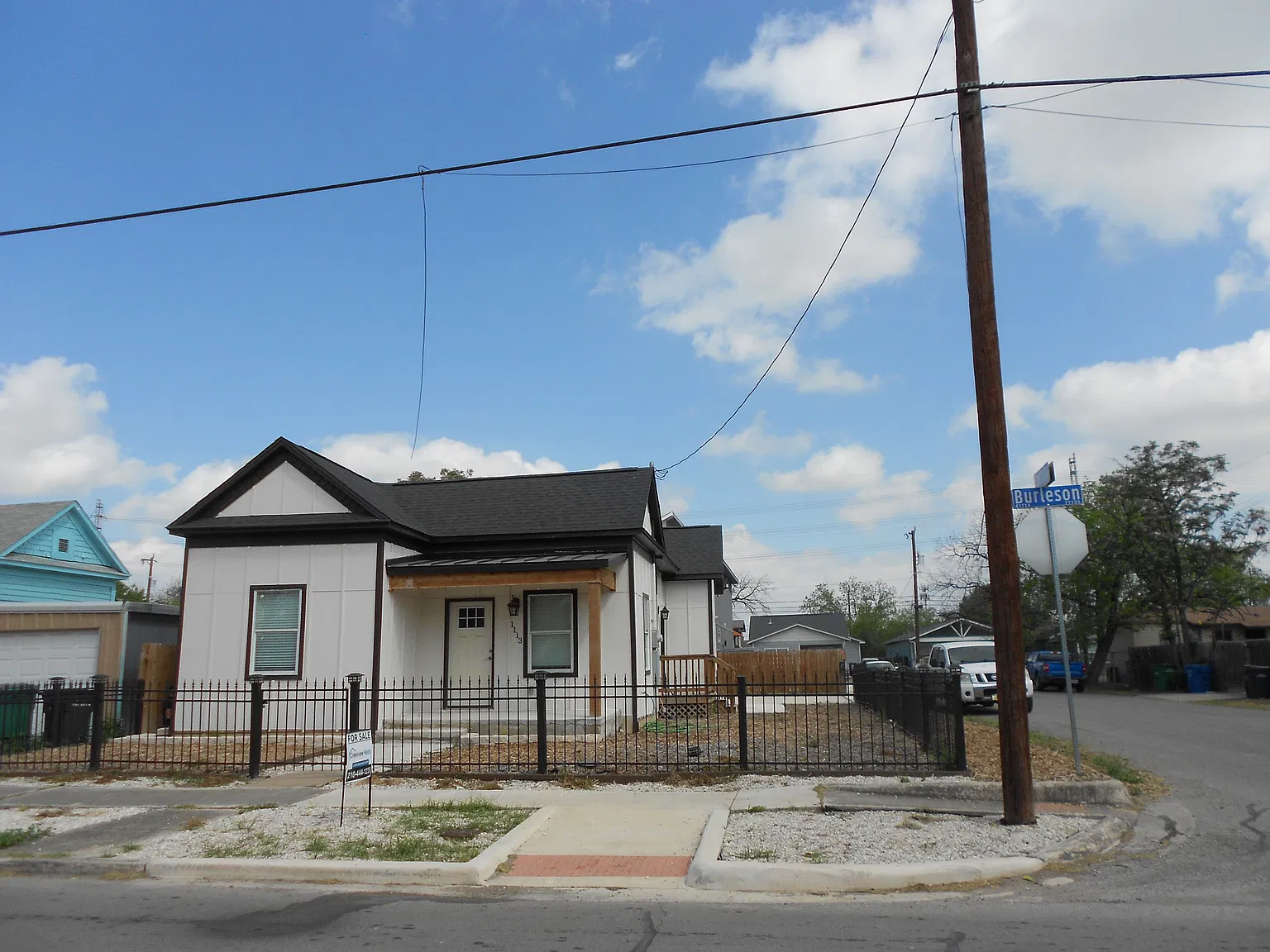 3 bed, 1152 sqft, $1,780 — Photo 2