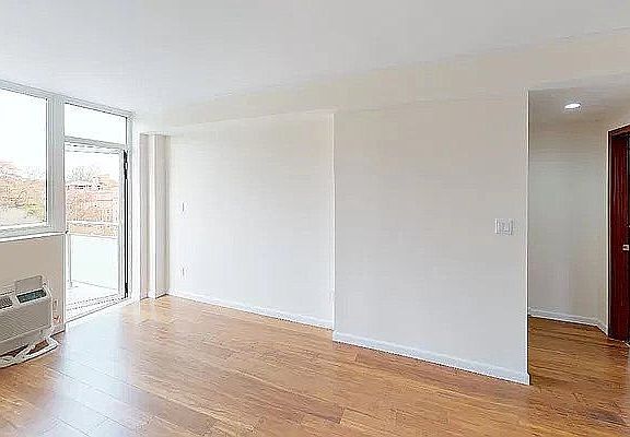 4th image of 82-76 116th St #104