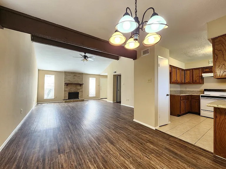 22810 Leedstown Ln — Photo 14