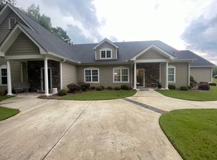 1302 Village Blvd, Rome, GA 30161