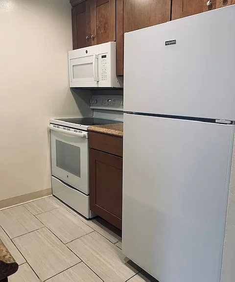 1402 Saint Andrew St #201 — Photo 8