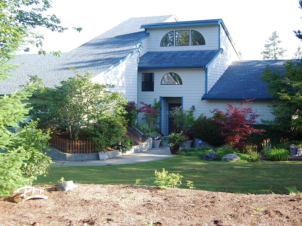 1st image of 5422 46th Ct NE