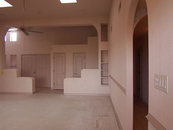 5th image of 3812 Yellowstone Dr