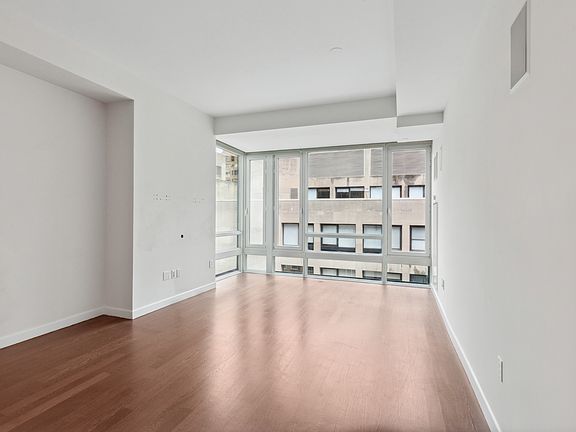 4th image of 261 W 28th St APT 8D