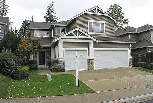 Lovely Craftsman style exterior 