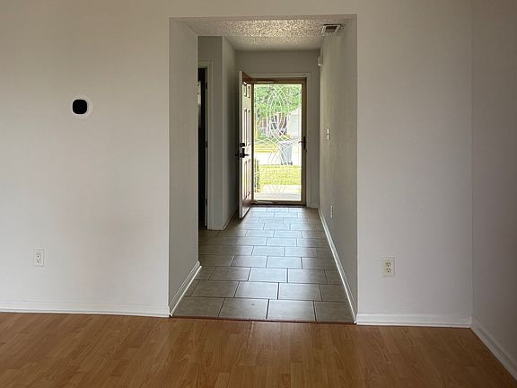 4th image of 7248 Kimble Dr
