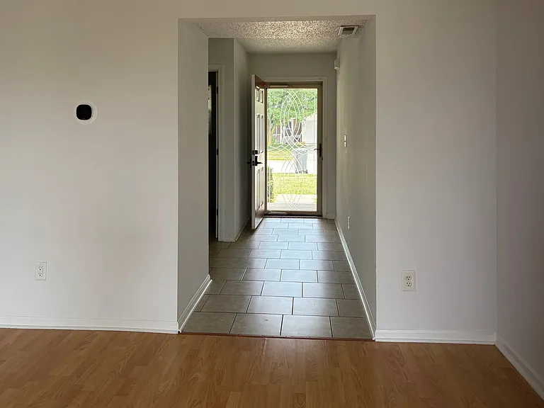 7248 Kimble Dr — Photo 4