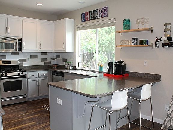 3rd image of 5242 Water Lily Ln