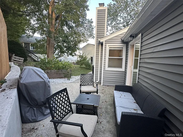 23 West Dr — Photo 14