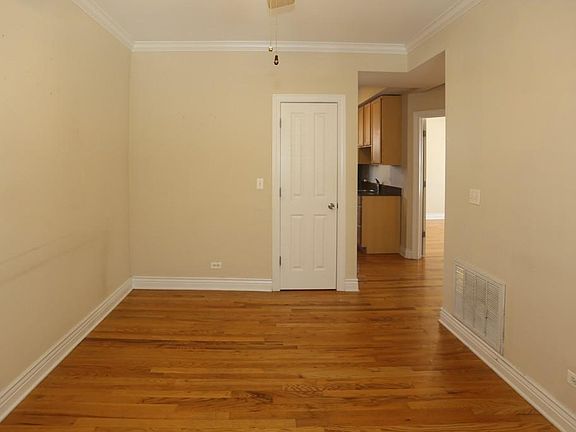 3rd image of 1214 W Waveland Ave #2CC