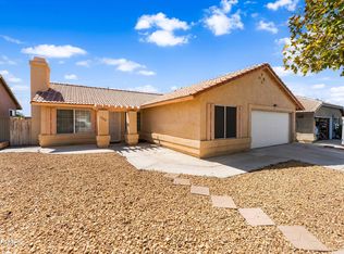 1208 Oakwood Ln, Rosamond, CA 93560