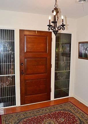 4th image of 2610 Marlborough Dr