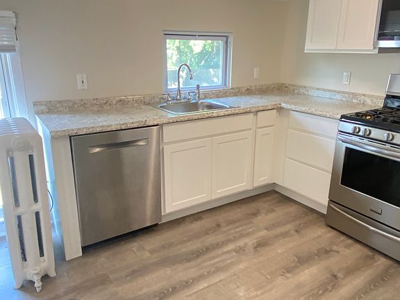 2nd image of 328 Milton Ave APT 4