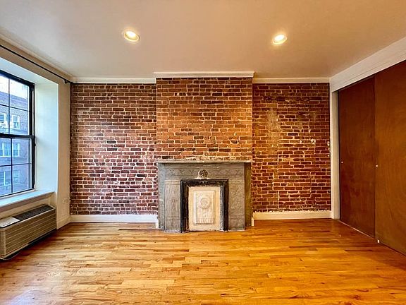4th image of 422 E 83rd St APT 3D