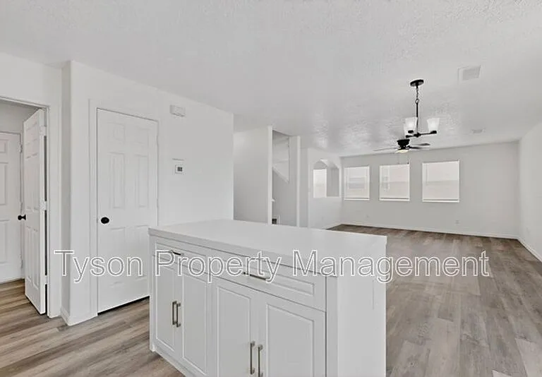 10339 Vendaval Ave NW — Photo 12