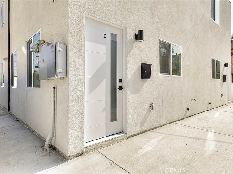 1070 Allen Ave #C — Photo 1