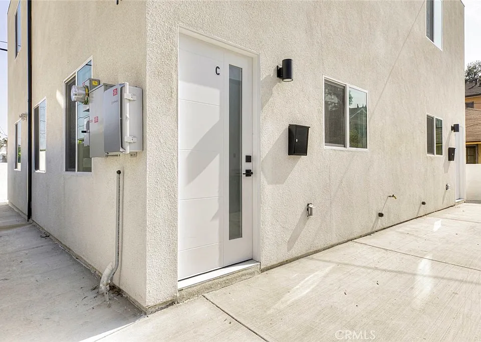 1070 Allen Ave #C