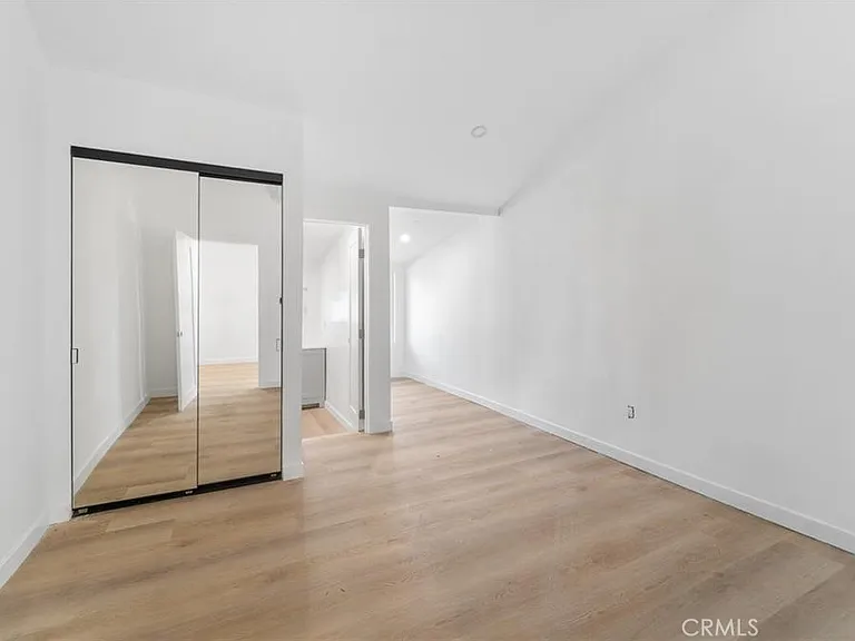 8510 Wilbur Ave — Photo 5