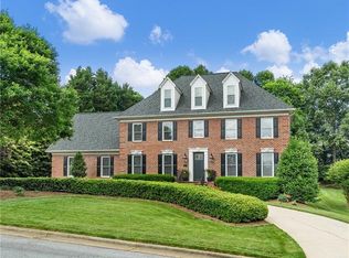 321 40th Avenue Dr NW, Hickory, NC 28601