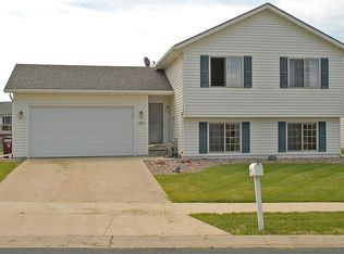 4720 Savannah Dr NW, Rochester, MN 55901