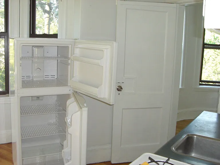 513 Park Dr — Photo 7