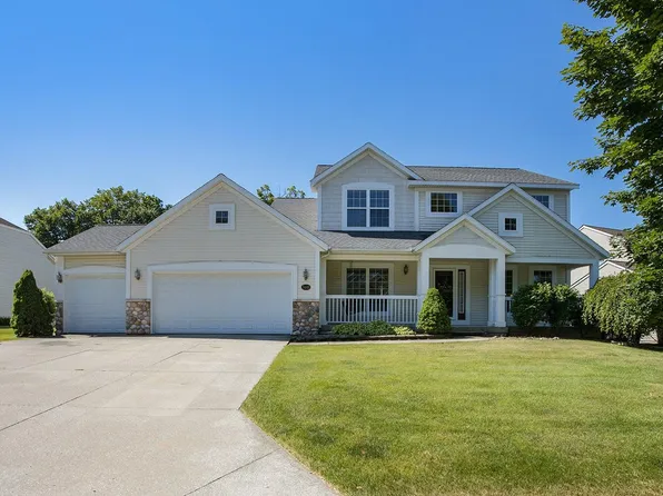 3448 N Meadowgrove Dr SE, Kentwood, MI 49512