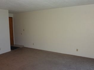 1879 M St APT 17, Springfield, OR 97477