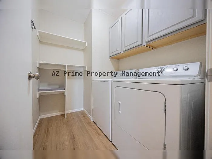 1710 E Oakland St — Photo 21