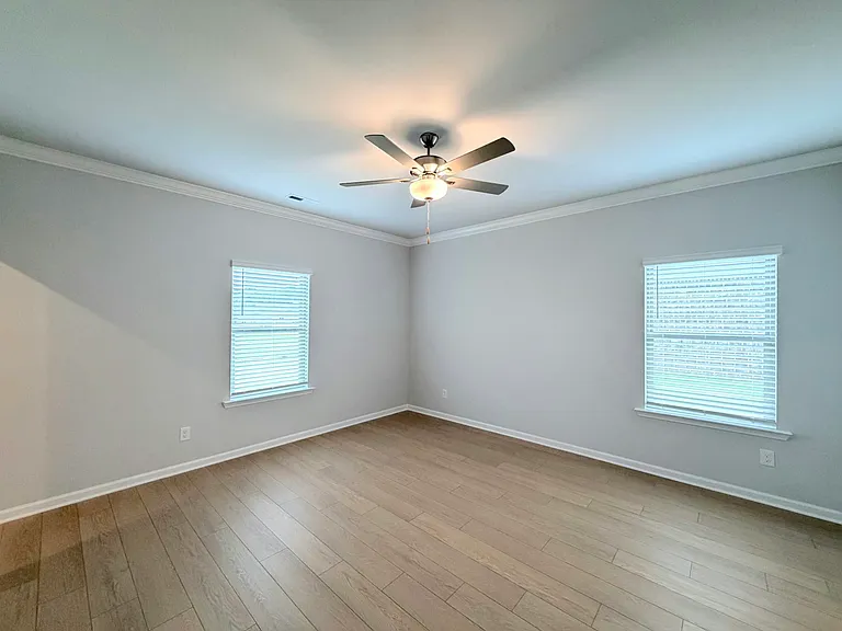 137 Clift Creek Dr — Photo 15