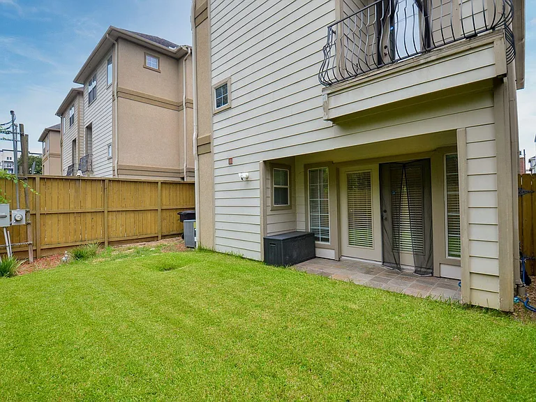 4609 Floyd St #B — Photo 28
