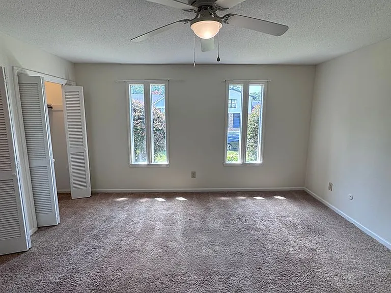 1115 Briar Creek Rd — Photo 43