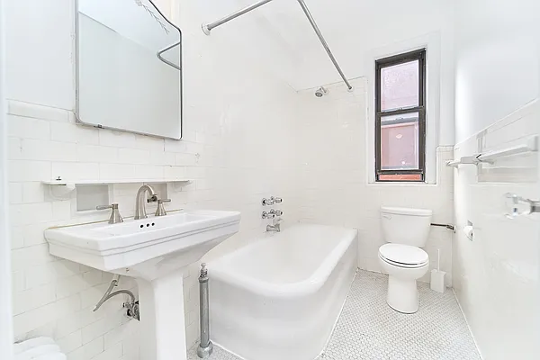 Rented by Living New York | media 17