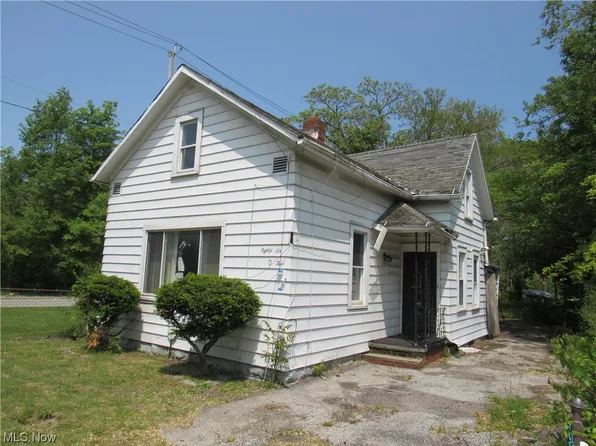 8605 Folsom Ave, Cleveland, OH 44104