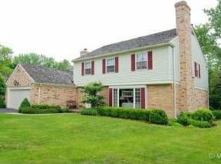 485 Valley Rd, Lake Forest, IL 60045