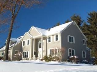 3 Lexington Cir, Bedford, MA 01730