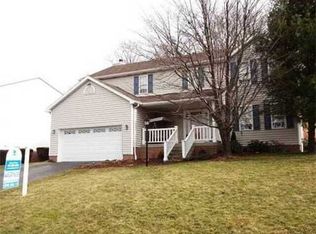 124 Jarod Dr, Coraopolis, PA 15108