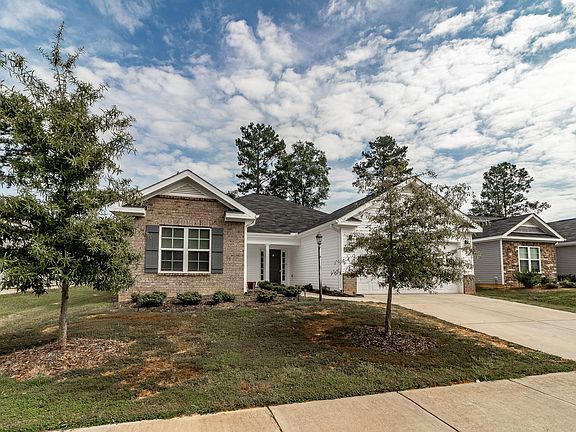 2nd image of 3243 Alexandria Drive