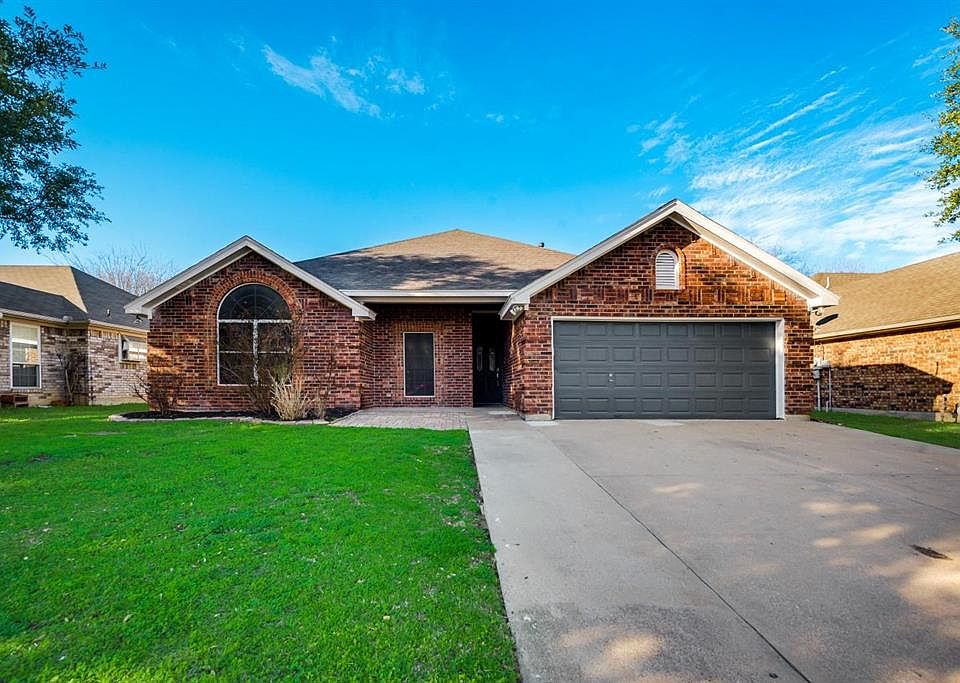 1st image of 1116 Springwood Dr