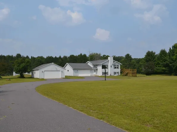 W3228 49th St, Mauston, WI 53948