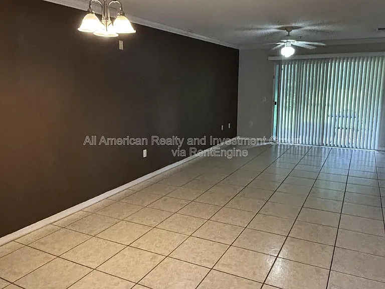 4274 Calinda Ln — Photo 2