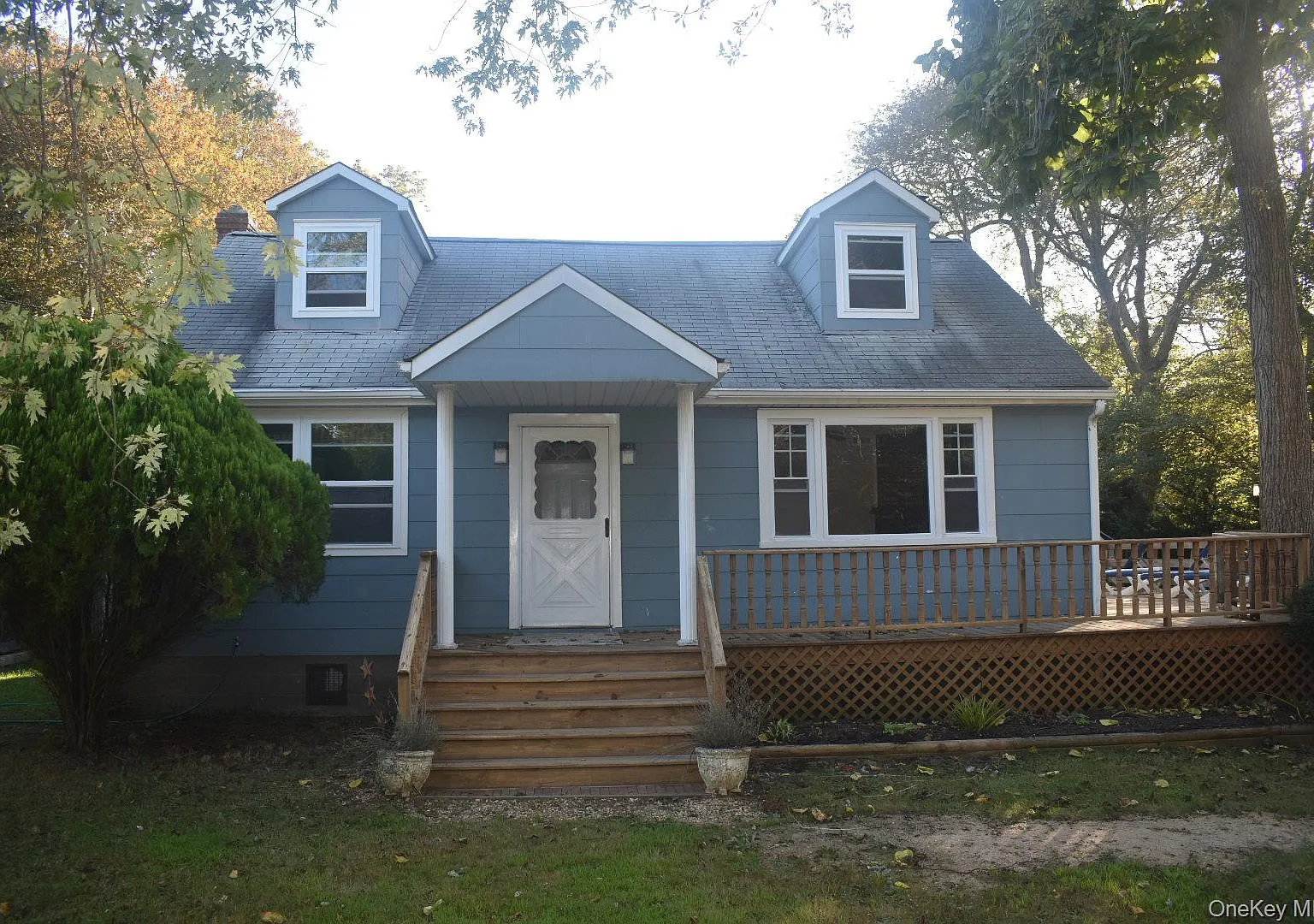 4 bed, 2.0 bath, 1607 sqft, $3,400 — Photo 1