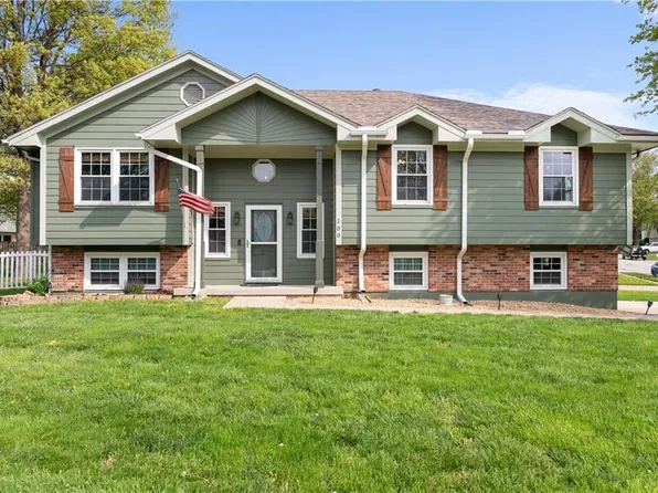 100 NE Brookwood Dr, Blue Springs, MO 64014