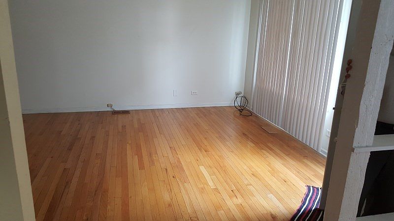 2nd image of 29W532 Winchester Cir S #53-1