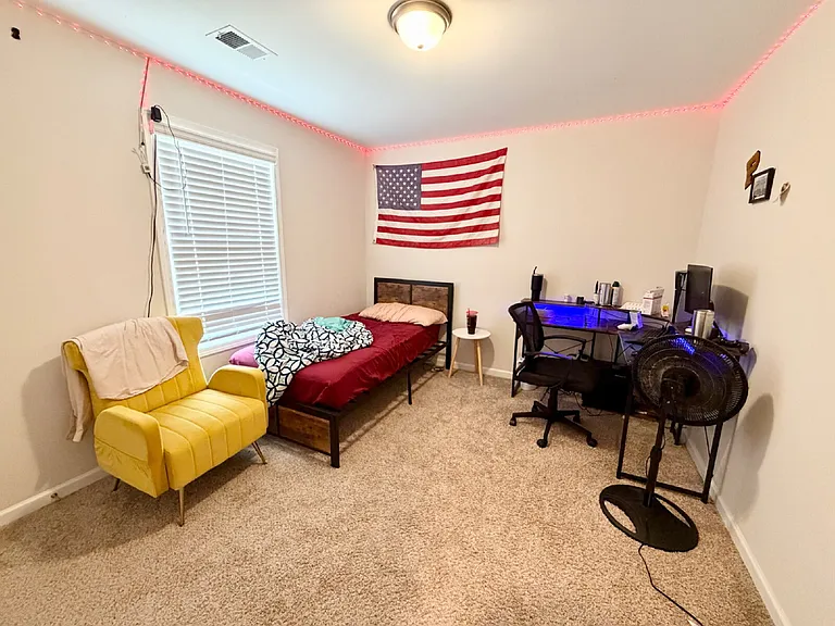 323 Alameda Ln — Photo 18