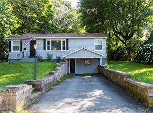 9 Notre Dame St, Coventry, RI 02816